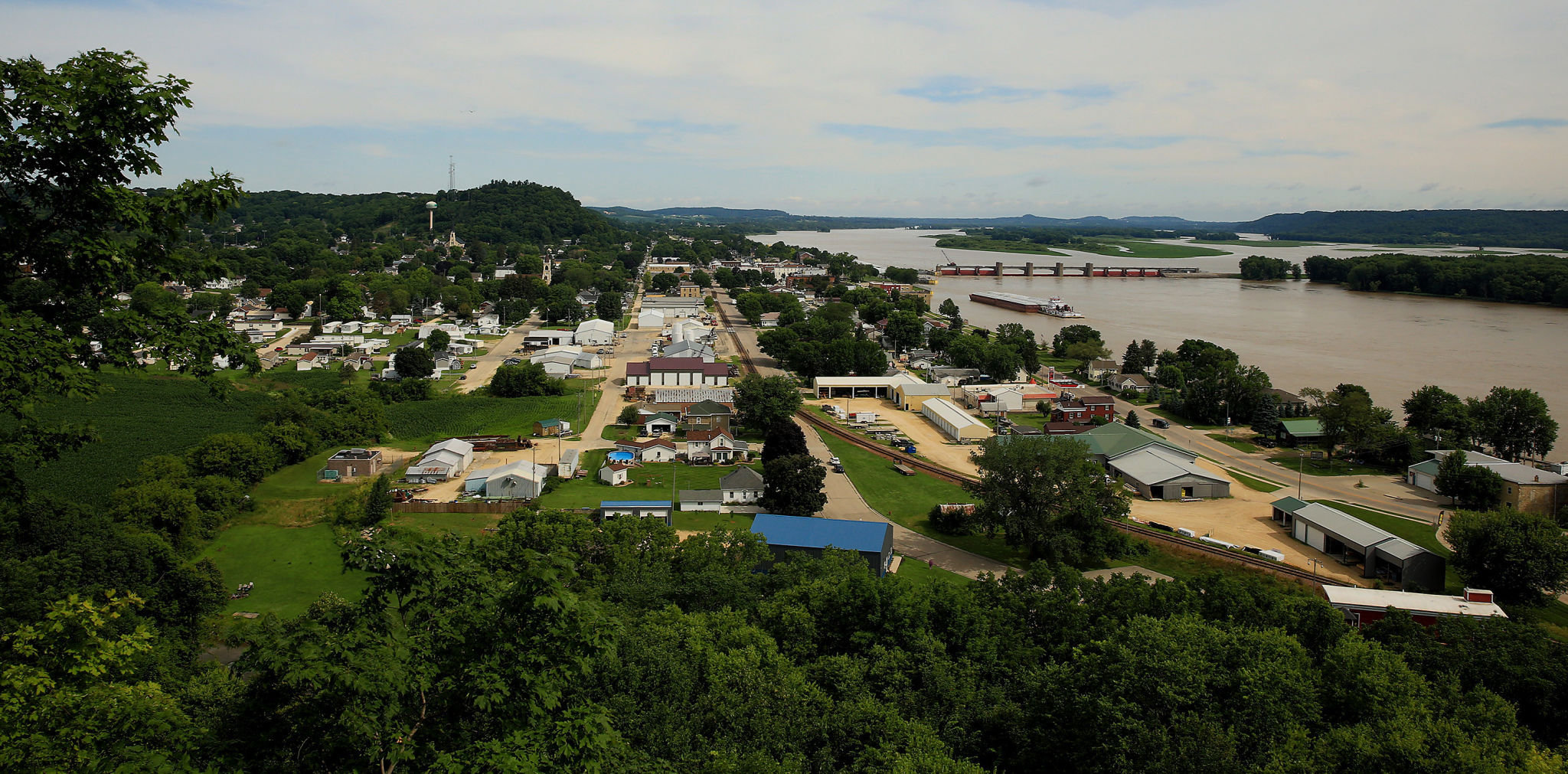 THE GREAT RIVER-0570